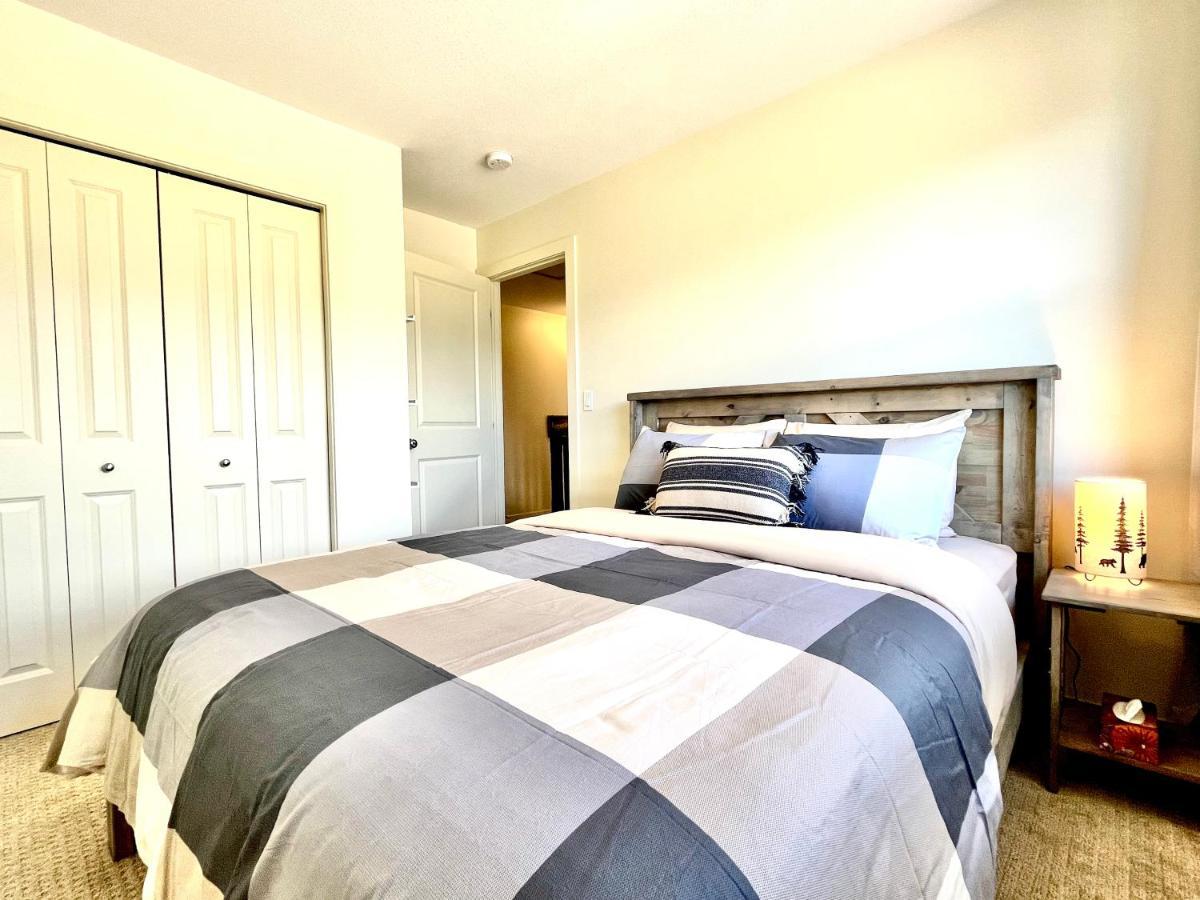 Perfect Base Invermere 3Bd Townhouse Mt Views With Garage Εξωτερικό φωτογραφία