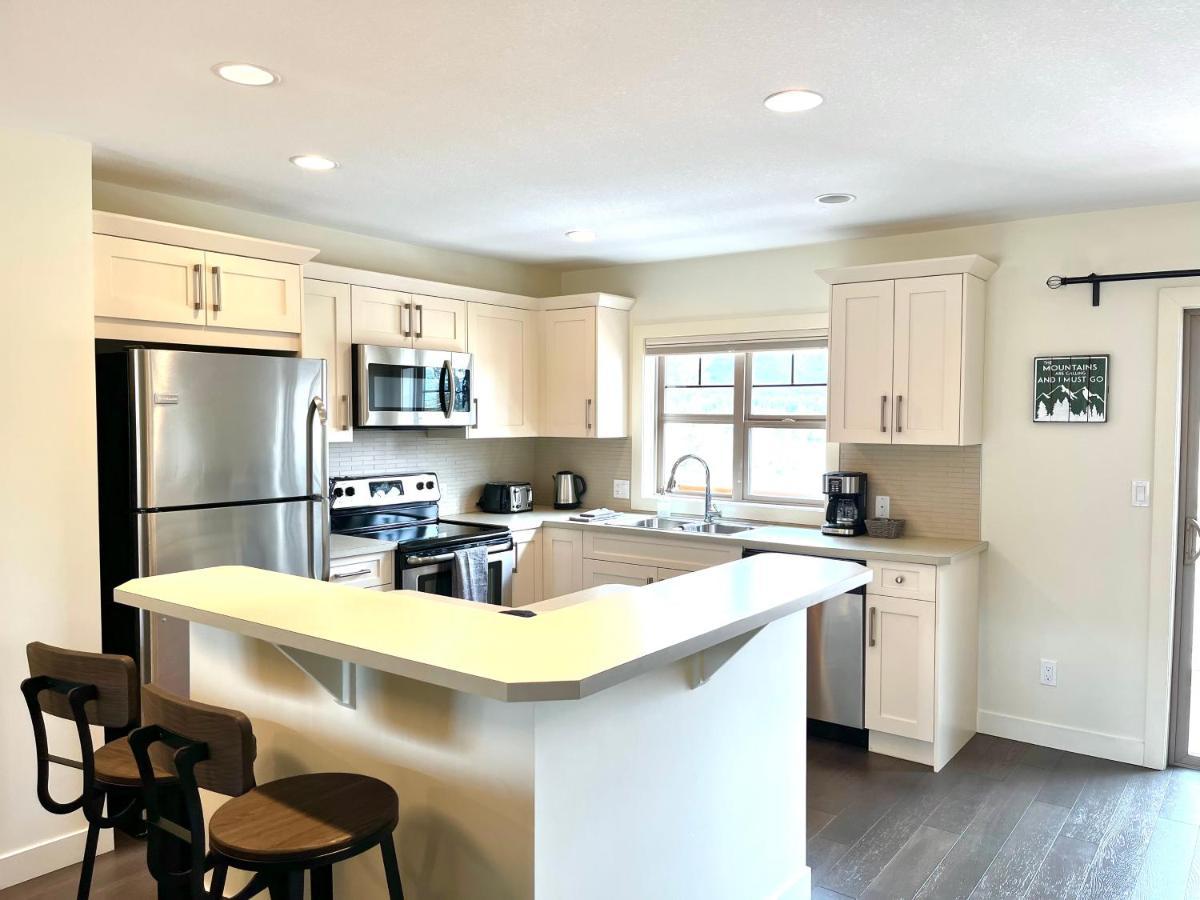 Perfect Base Invermere 3Bd Townhouse Mt Views With Garage Εξωτερικό φωτογραφία