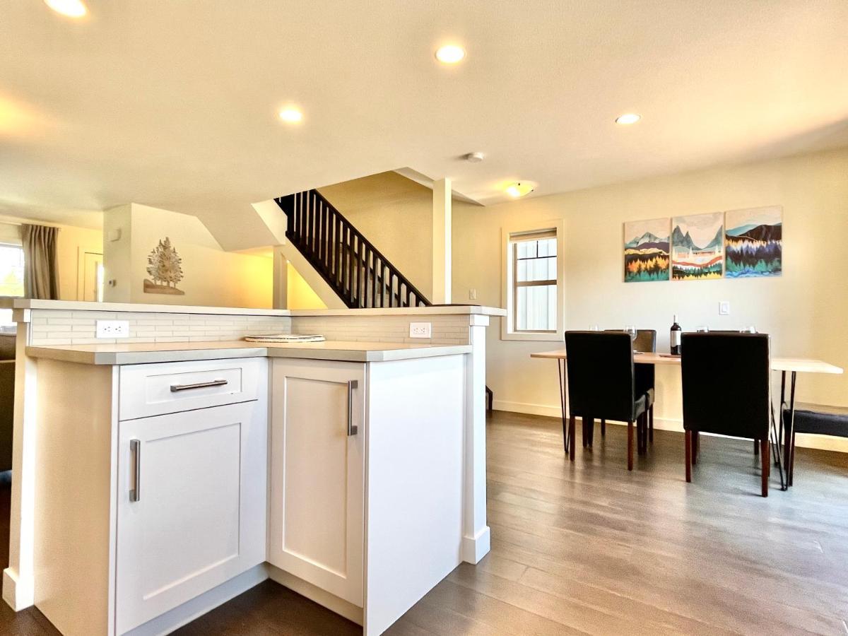 Perfect Base Invermere 3Bd Townhouse Mt Views With Garage Εξωτερικό φωτογραφία
